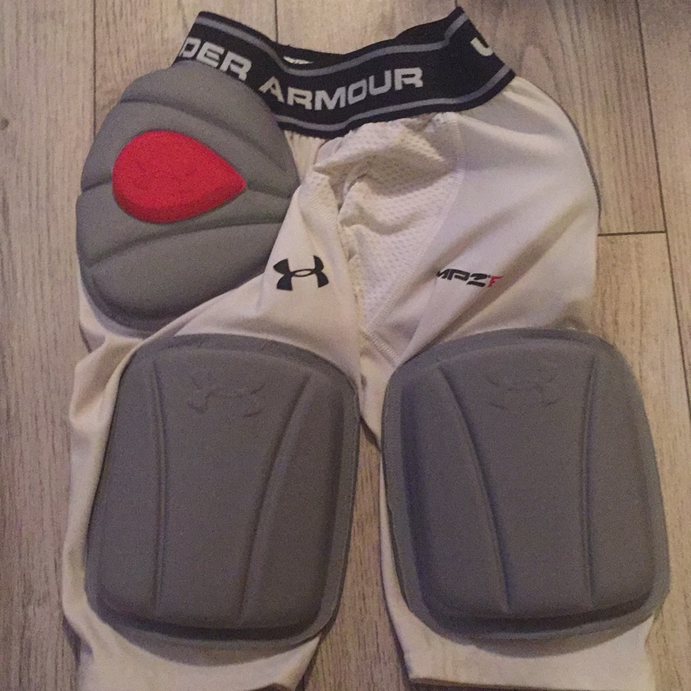 Under Armour Youth Medium Football Girdle
